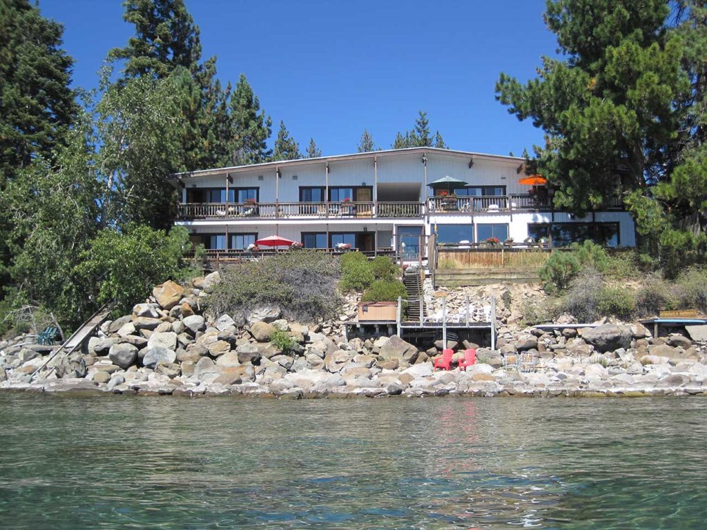 Holiday House Lake Tahoe, CA Lake front lodging at North Lake Tahoe CA